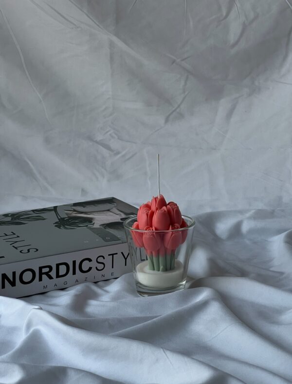 Bouquet in glass - Image 3